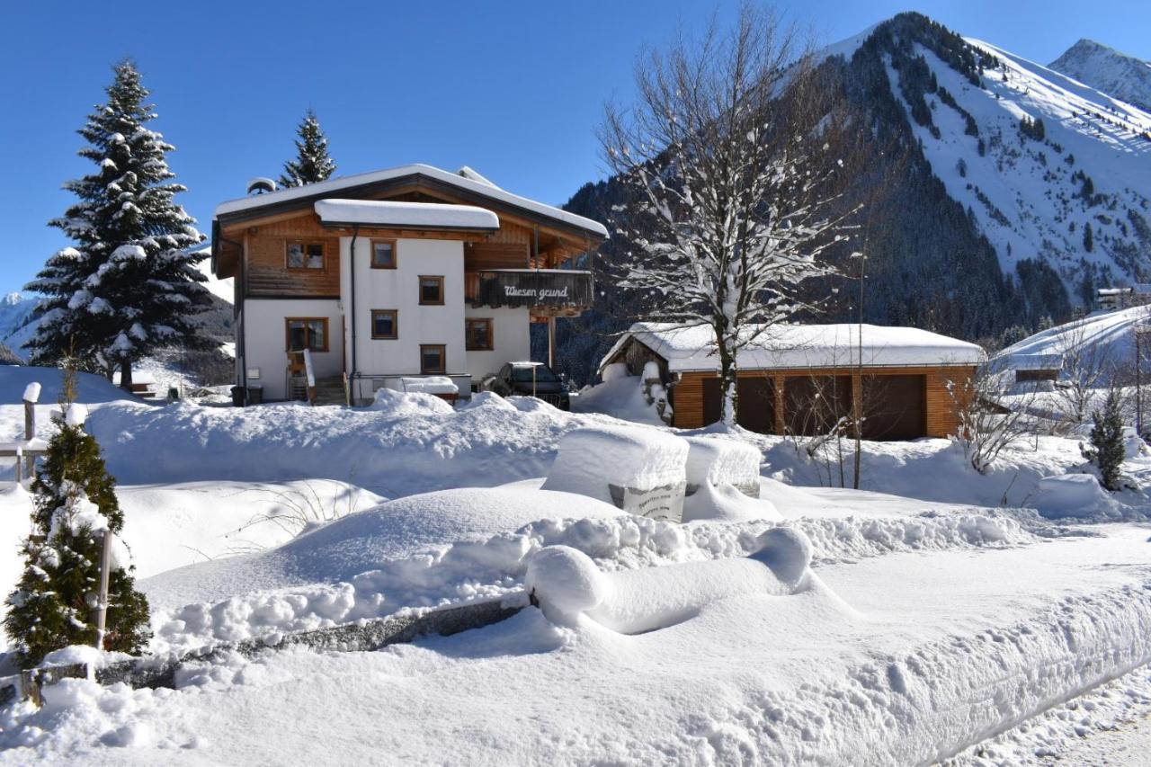 Aparthotels Berwang / Haus Wiesengrund Eksteriør billede